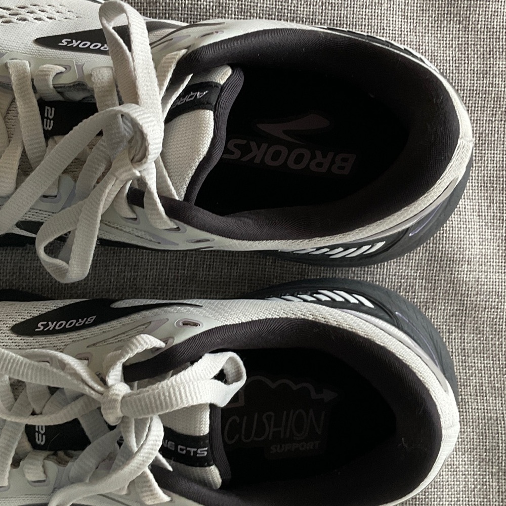 Brooks Athletic Shoes in Gray and Black - Picture 16 of 16